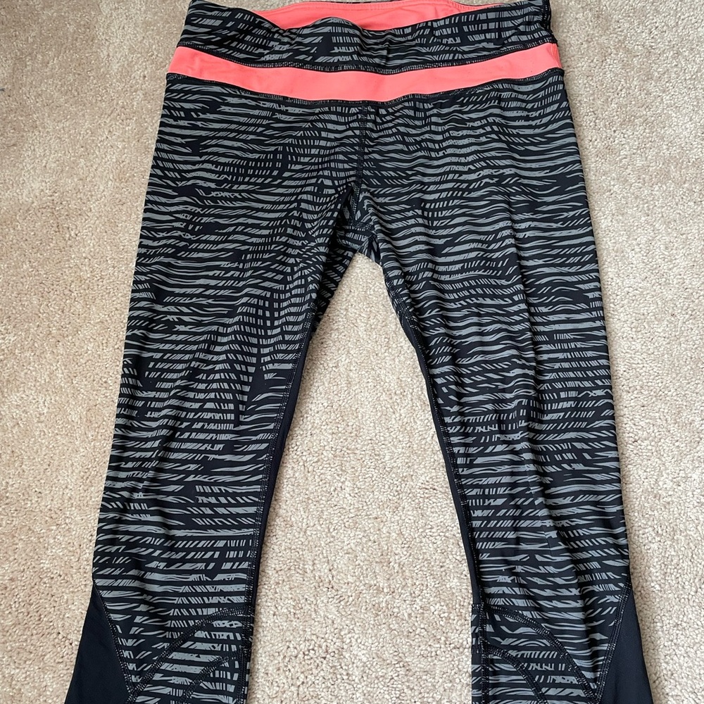 Lululemon crop leggings
